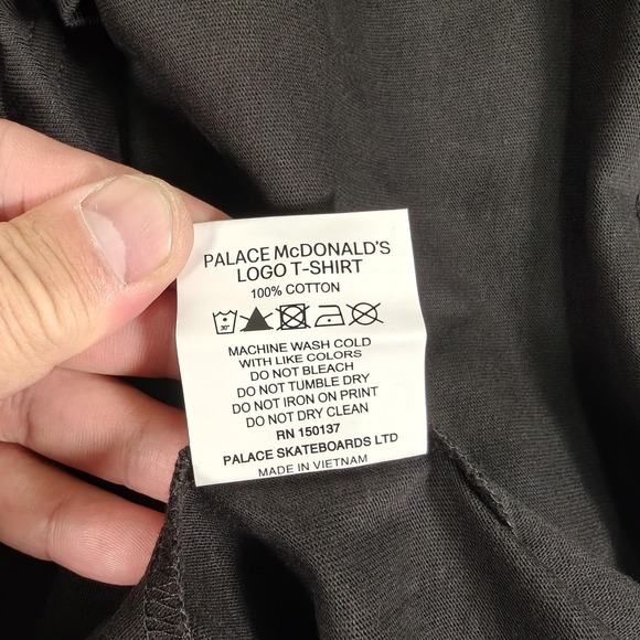 Palace McDonald's Shirt Mens Small Black Logo Tee Skateboard Crewneck 2023 New‎ - Picture 8 of 13